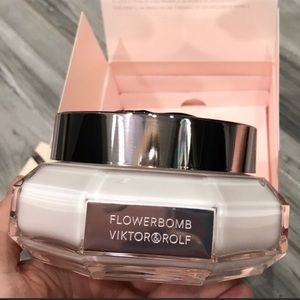Viktor & Rolf Flowerbomb Bomlicious